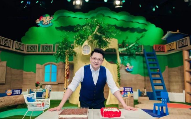 东方卫视第二届舞林大会冠军_东方卫视舞林大会康康_东方卫视春晚舞蹈